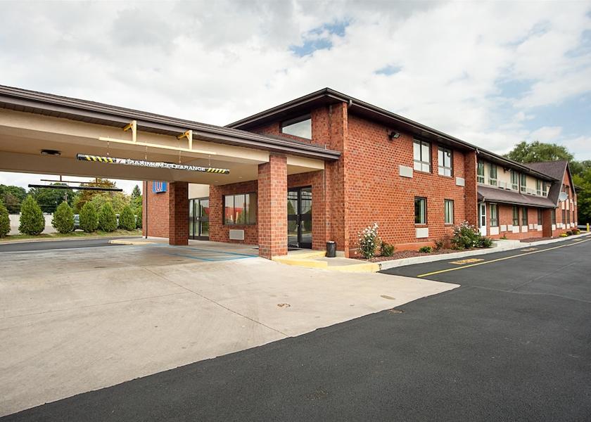 New York Binghamton Exterior Detail