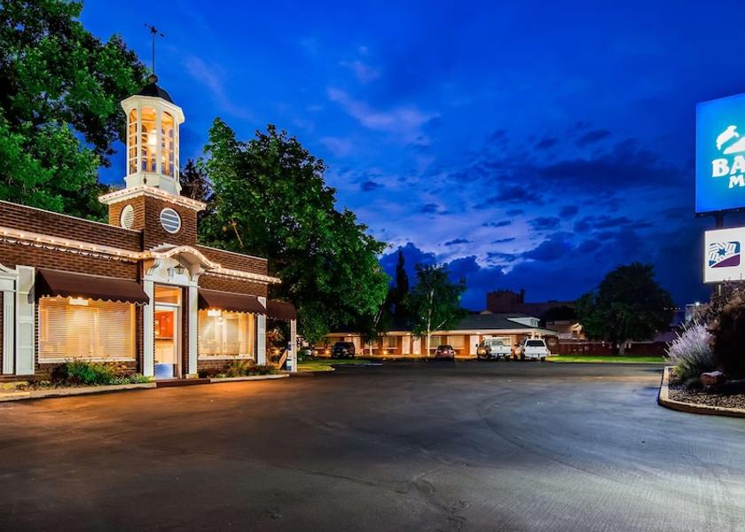 Ohio Logan Exterior Detail