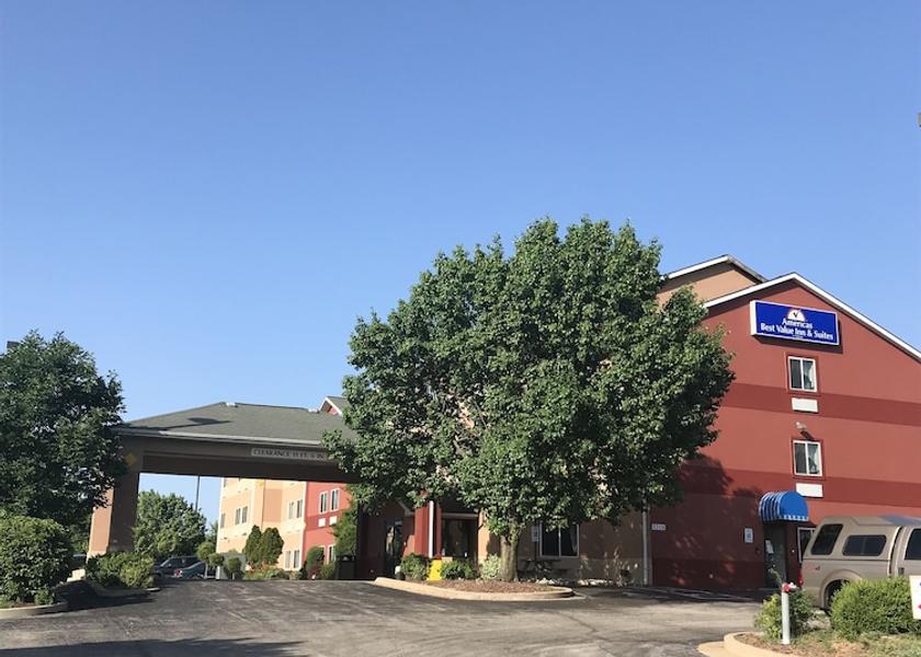 Missouri St. Charles Facade