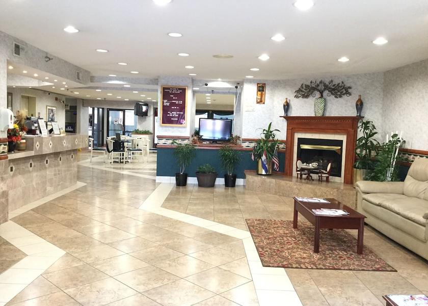 Missouri St. Charles Interior Entrance