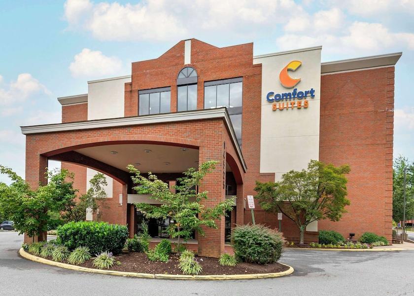 Virginia Woodbridge Exterior Detail