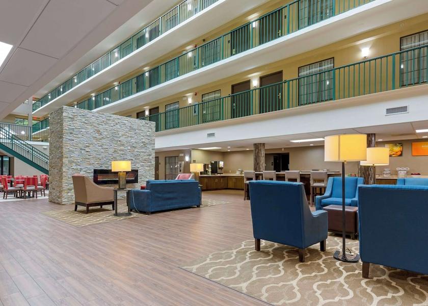 Virginia Woodbridge Lobby