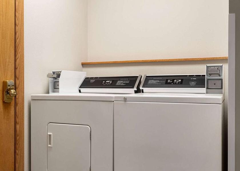 Wisconsin Richland Center Laundry