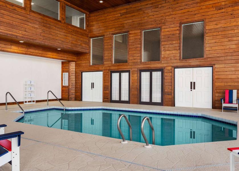 Wisconsin Richland Center Pool - indoor