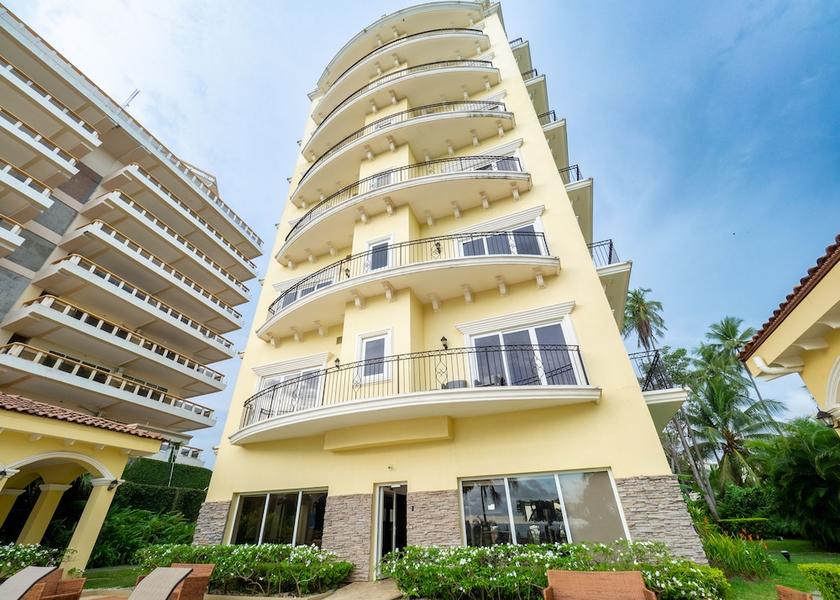 Puntarenas Jaco Facade