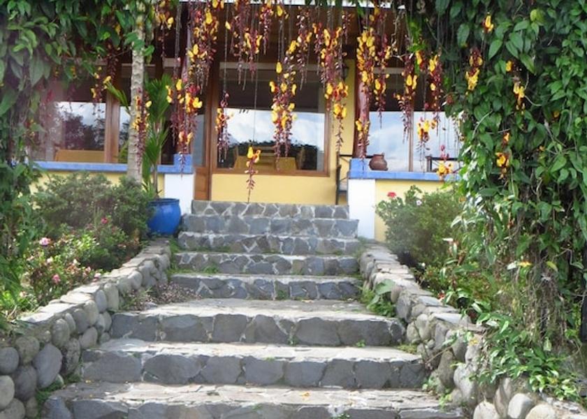 Cartago Santa Cruz de Turrialba Property Grounds