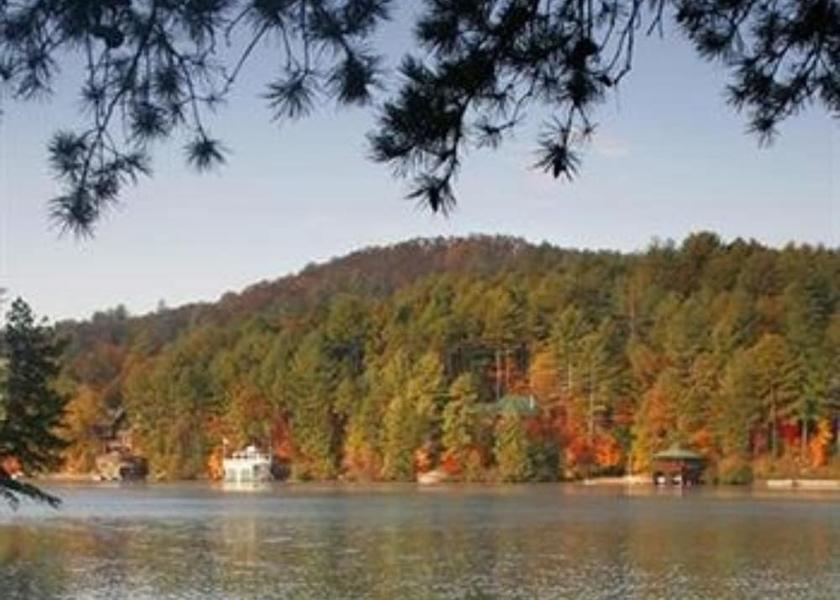 Georgia Lakemont Exterior Detail