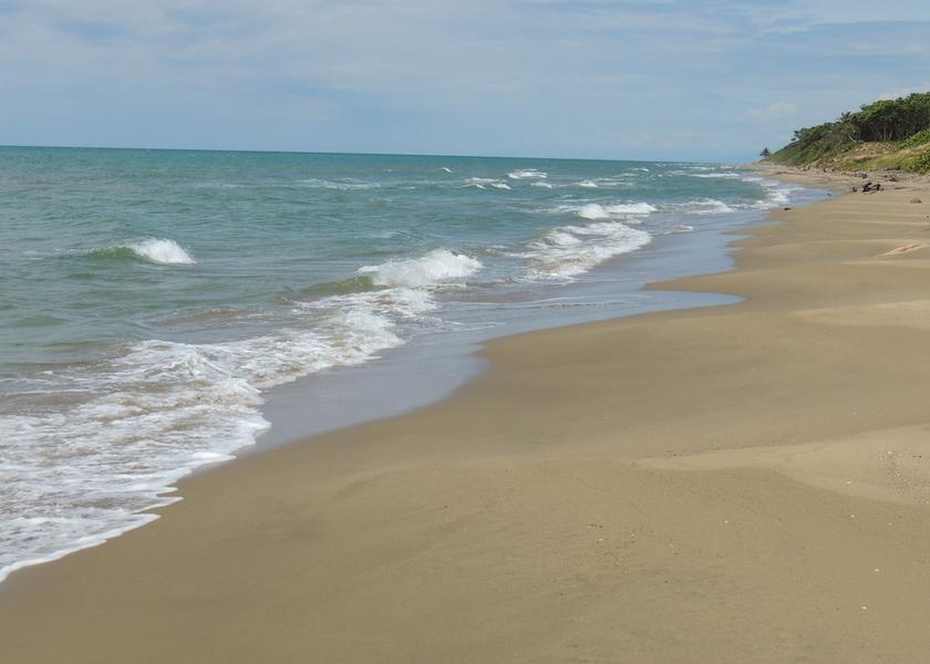 Colon Barra de Chapagua Beach