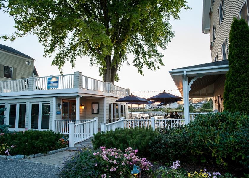 Maine Kennebunkport Facade