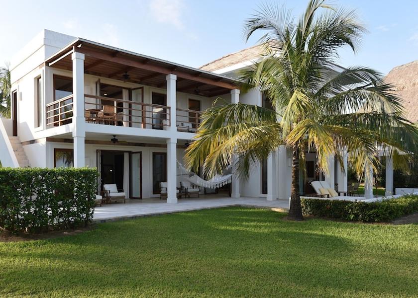 Bay Islands Roatan Exterior