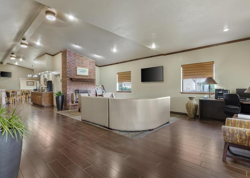 Oklahoma Grove Lobby