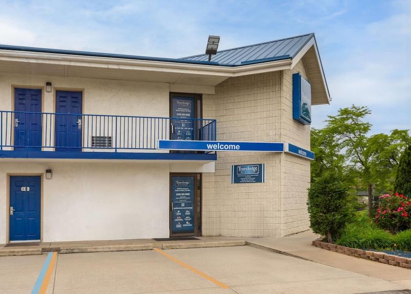 Michigan Madison Heights Exterior Detail