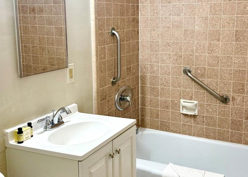 California La Jolla 2 BEDROOMS, TWIN BEDS