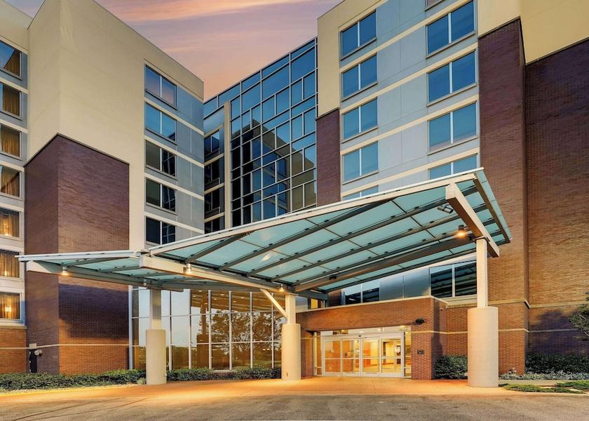 Missouri Chesterfield Exterior Detail