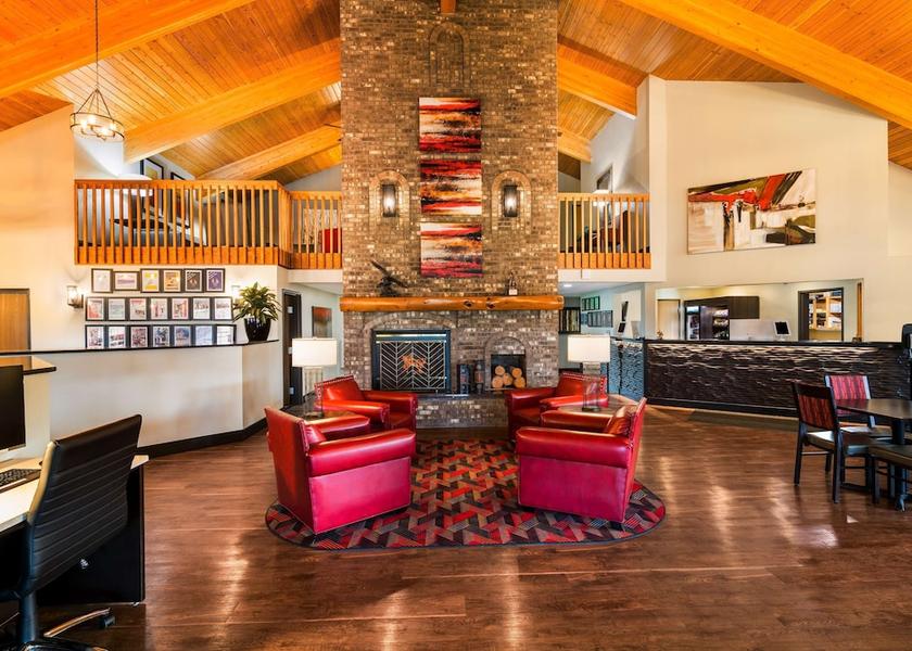 Wisconsin Eagle River Lobby