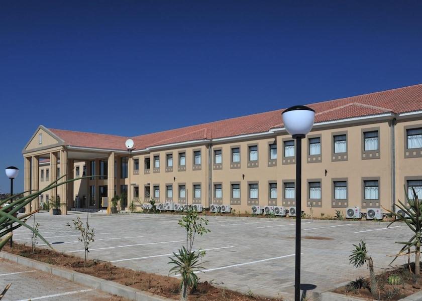  Mahalapye Exterior Detail