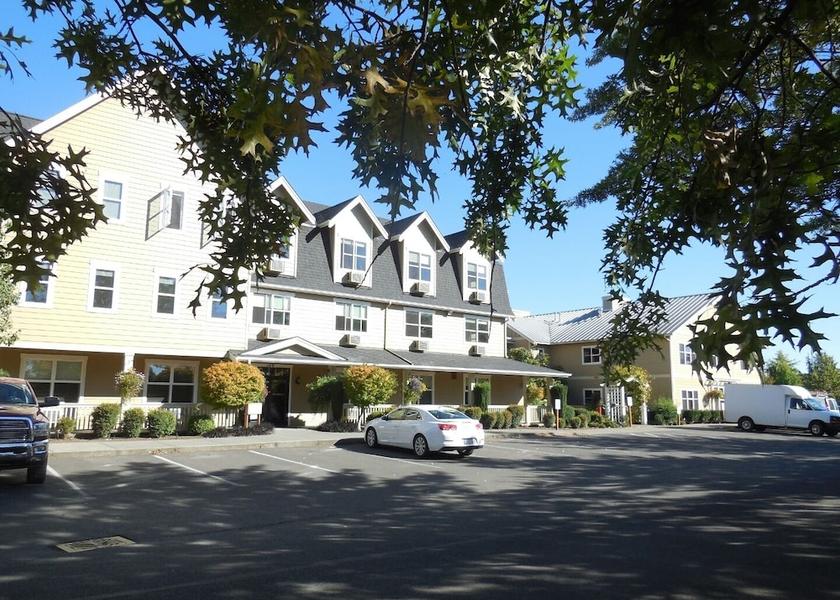 Washington Lynden Facade