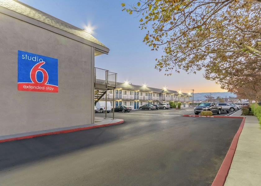 California Hayward Primary image