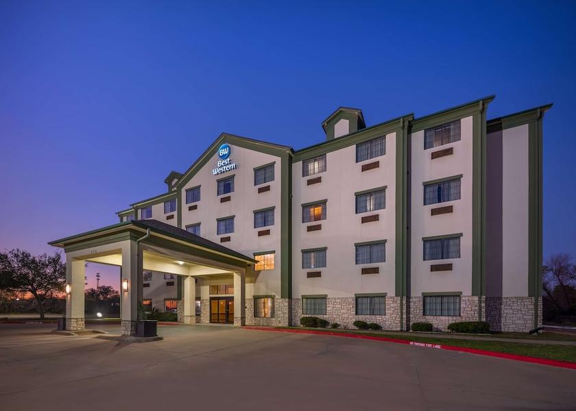 Kentucky La Grange Exterior Detail