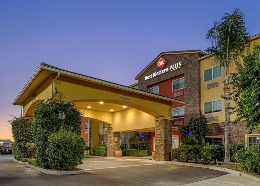 California Wasco Exterior Detail