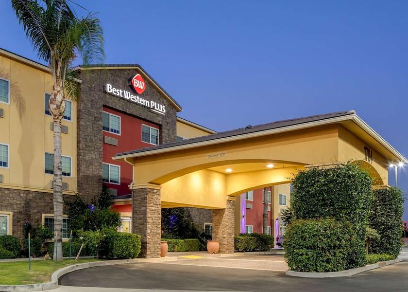 California Wasco Exterior Detail