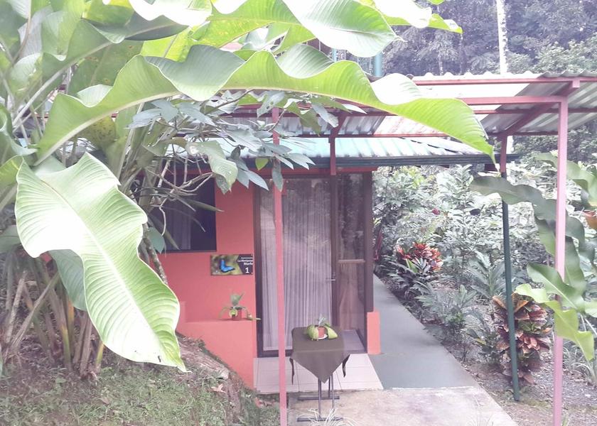 Alajuela La Tigra Exterior Detail