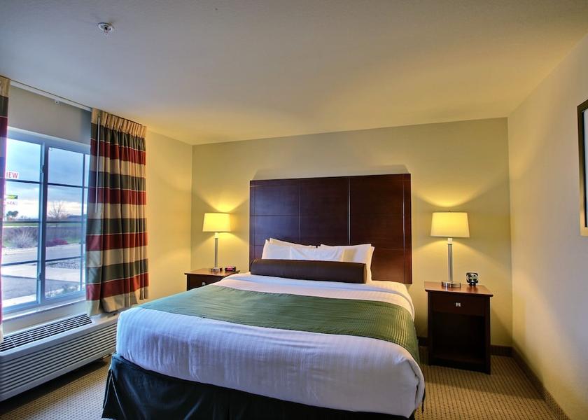 Wisconsin Oshkosh Room