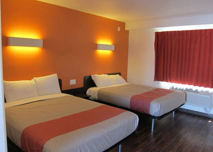 California Oceanside Room