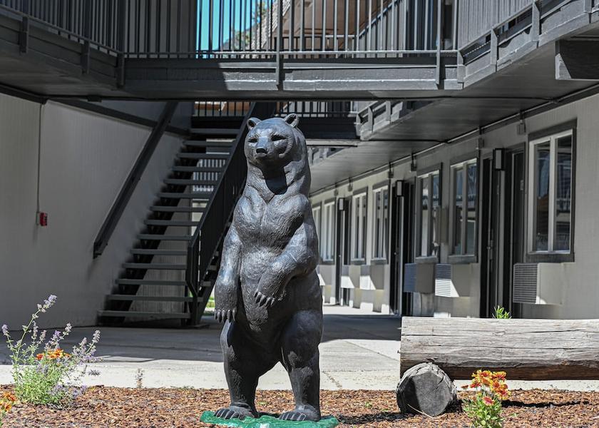 Georgia Jackson Exterior Detail