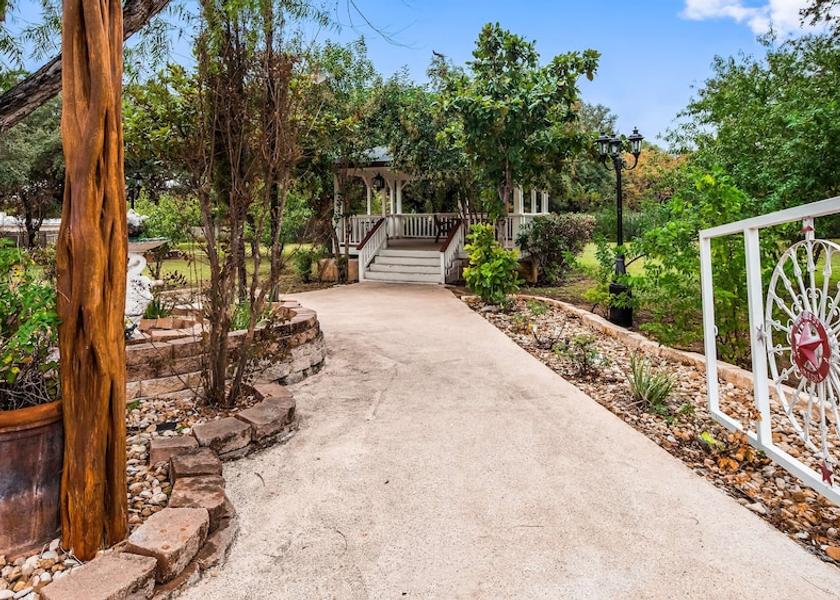 New York Johnson City Exterior Detail