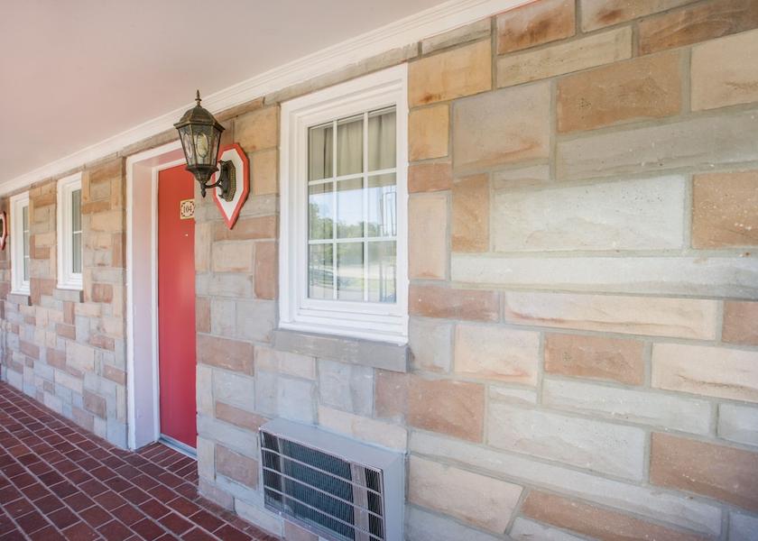 Maryland Knoxville Exterior Detail