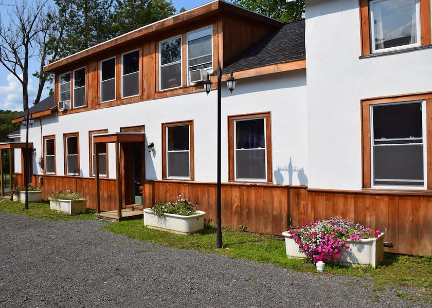 New York Richfield Springs Exterior Detail