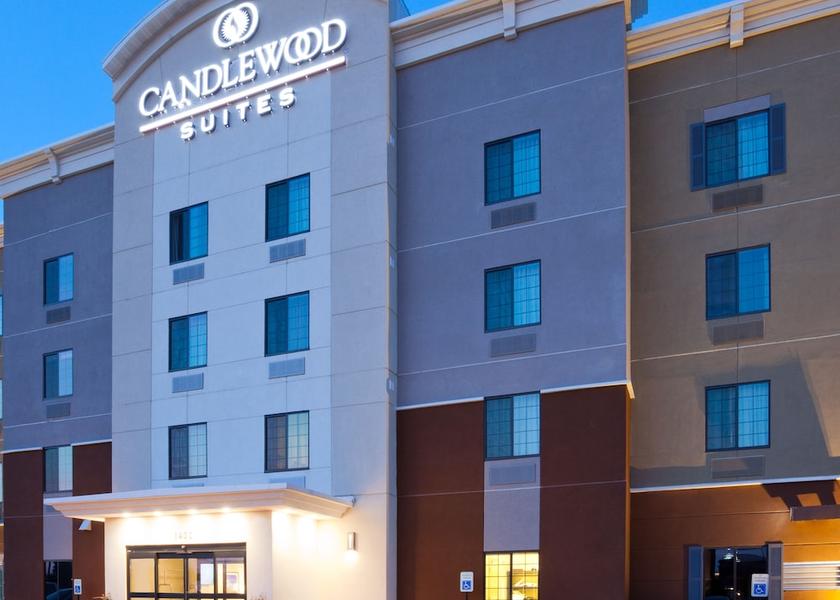 North Dakota Dickinson Exterior Detail