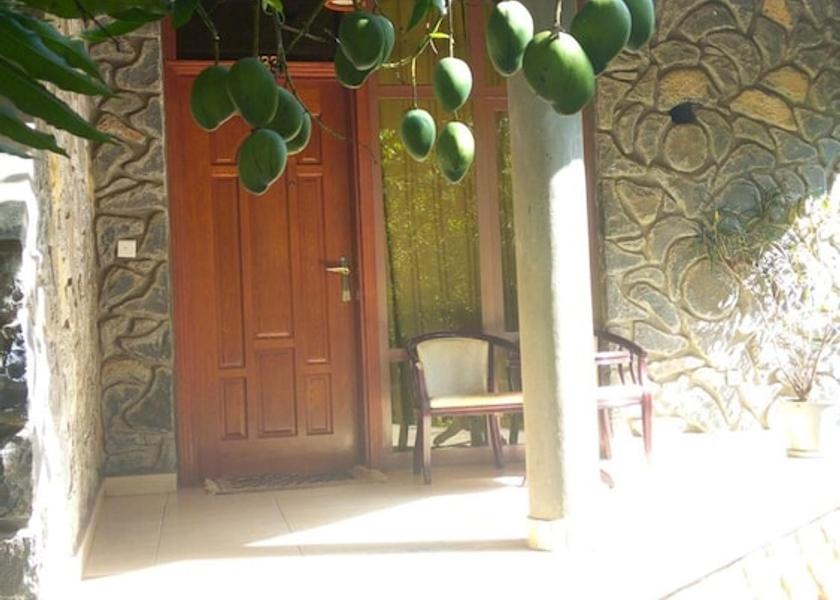  Bahar Dar Exterior Detail