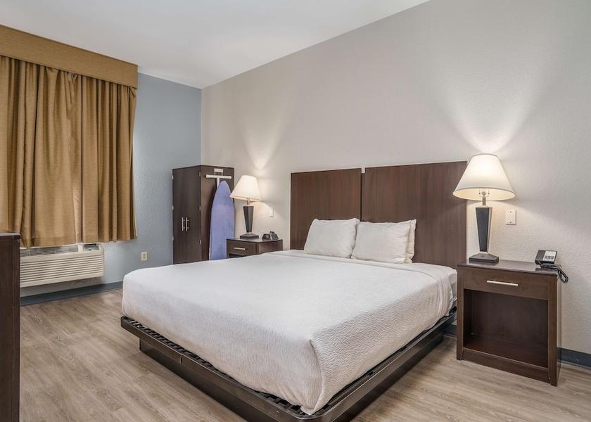 North Carolina Cedar Point Room