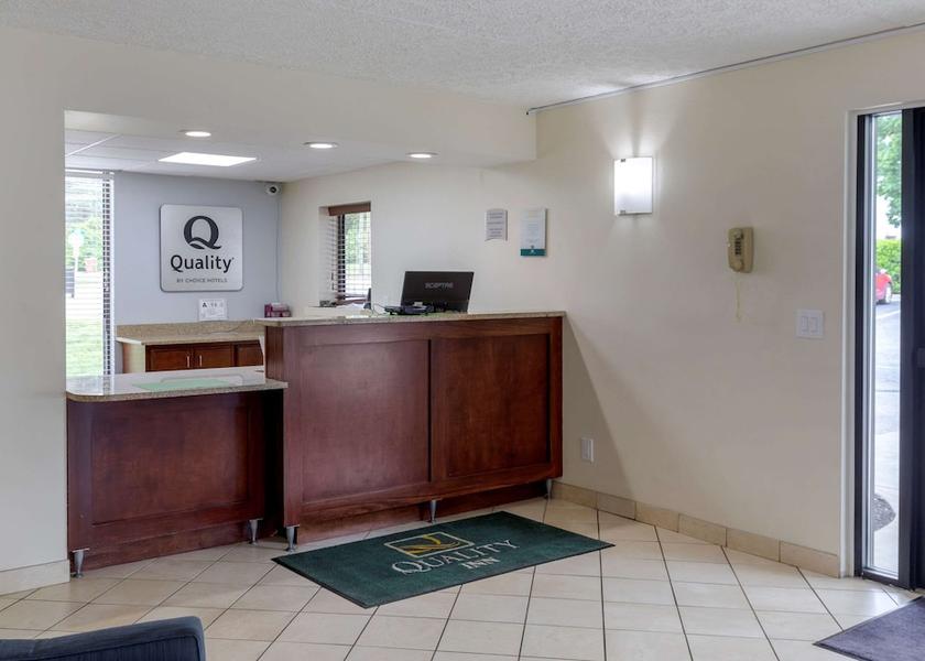 North Carolina Roxboro Lobby