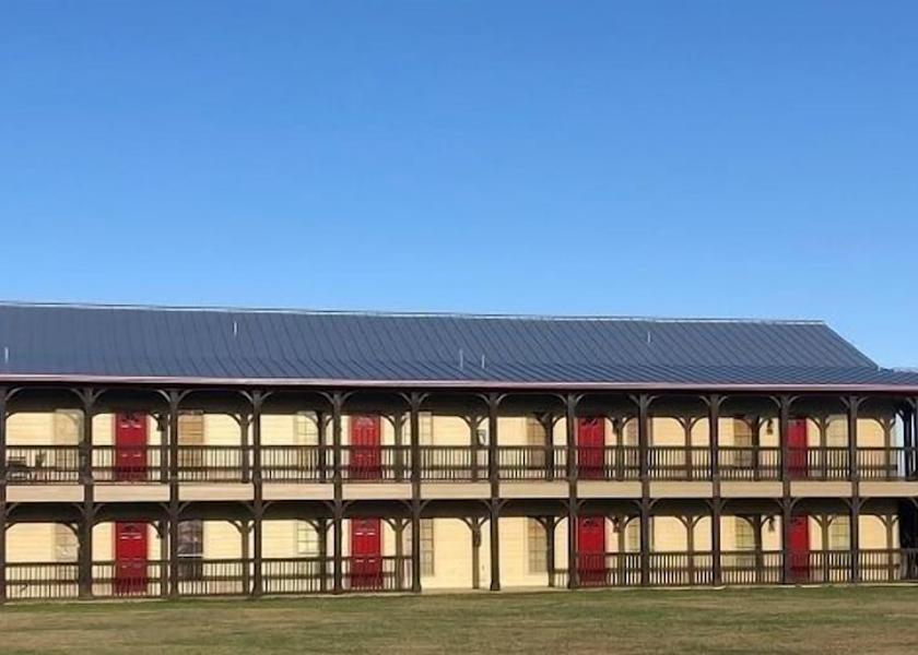 Texas Bandera Facade