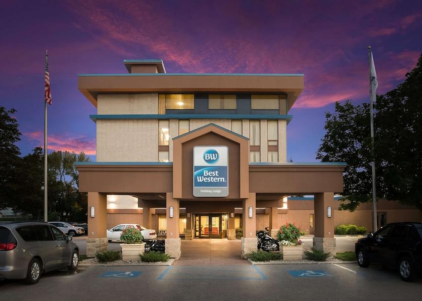 Iowa Clear Lake Exterior Detail