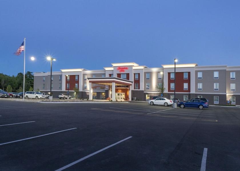 Minnesota Hibbing Front of property - evening/night