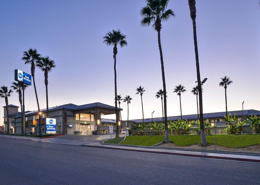 California Kettleman City Exterior Detail