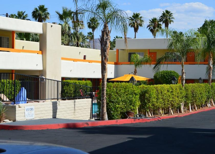 California Palm Springs Facade