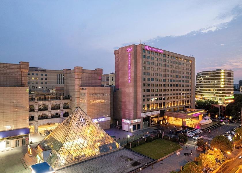  Shanghai Exterior