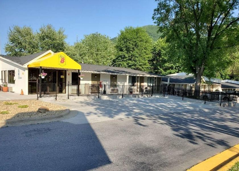 North Carolina Asheville Exterior Detail