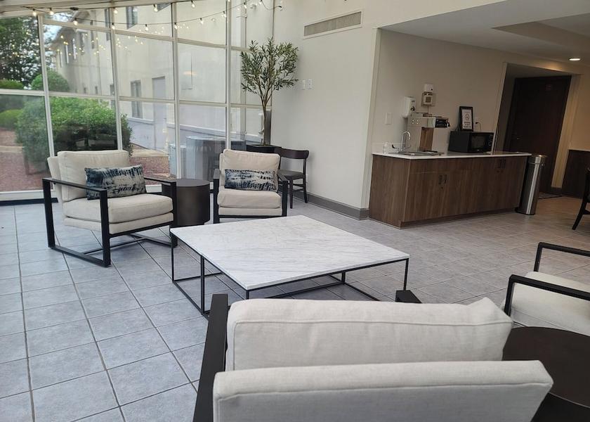 Mississippi Dundee Lobby