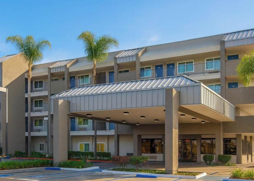 California Anaheim Exterior Detail