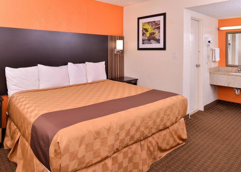 Oklahoma Ponca City Room