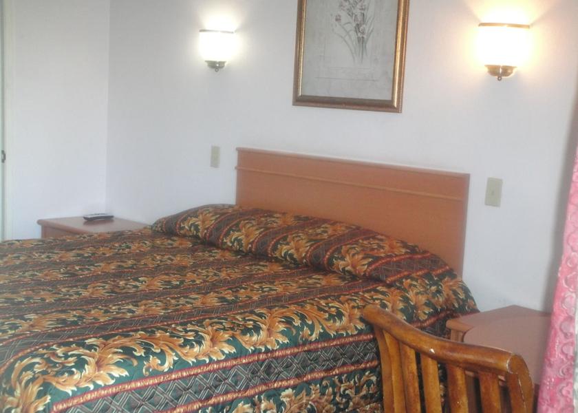 California Harbor City Room