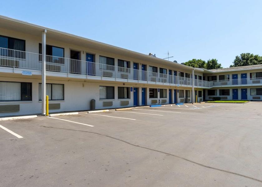 California Redding Exterior Detail