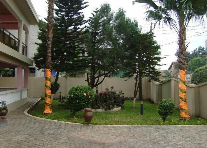  Accra Garden