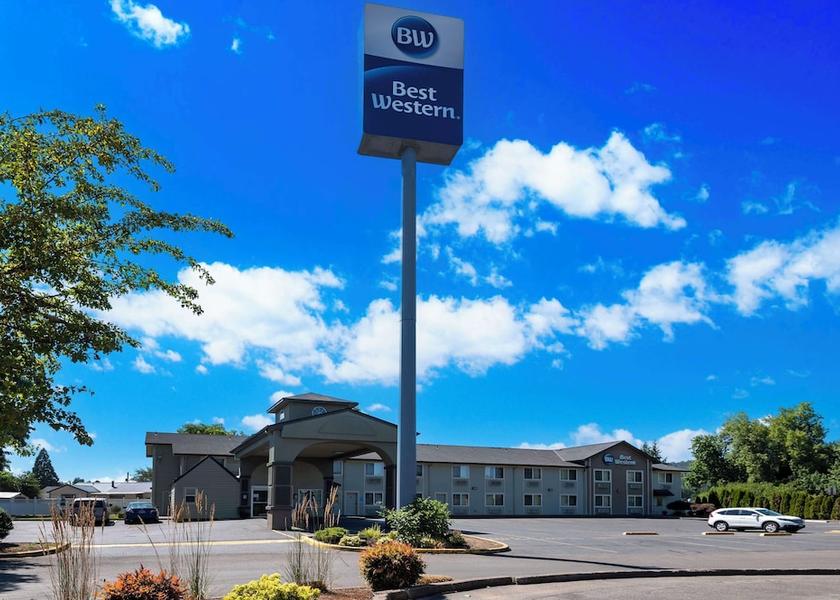 Minnesota Cottage Grove Exterior Detail